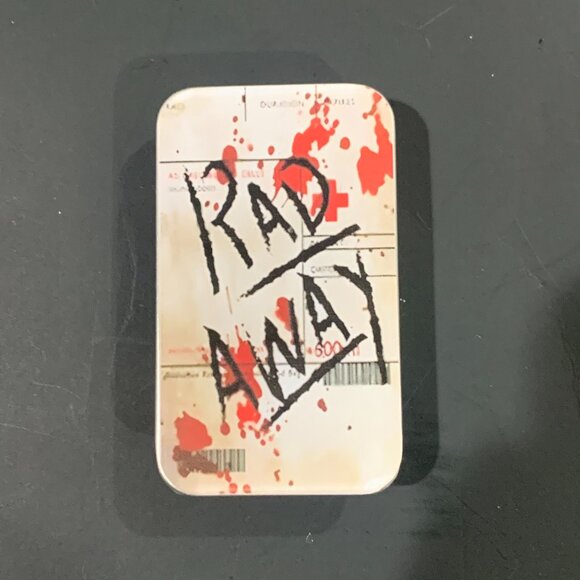 Fallout 4 - Rad Away Vial - 1.25 Inches - Picture 7 of 8